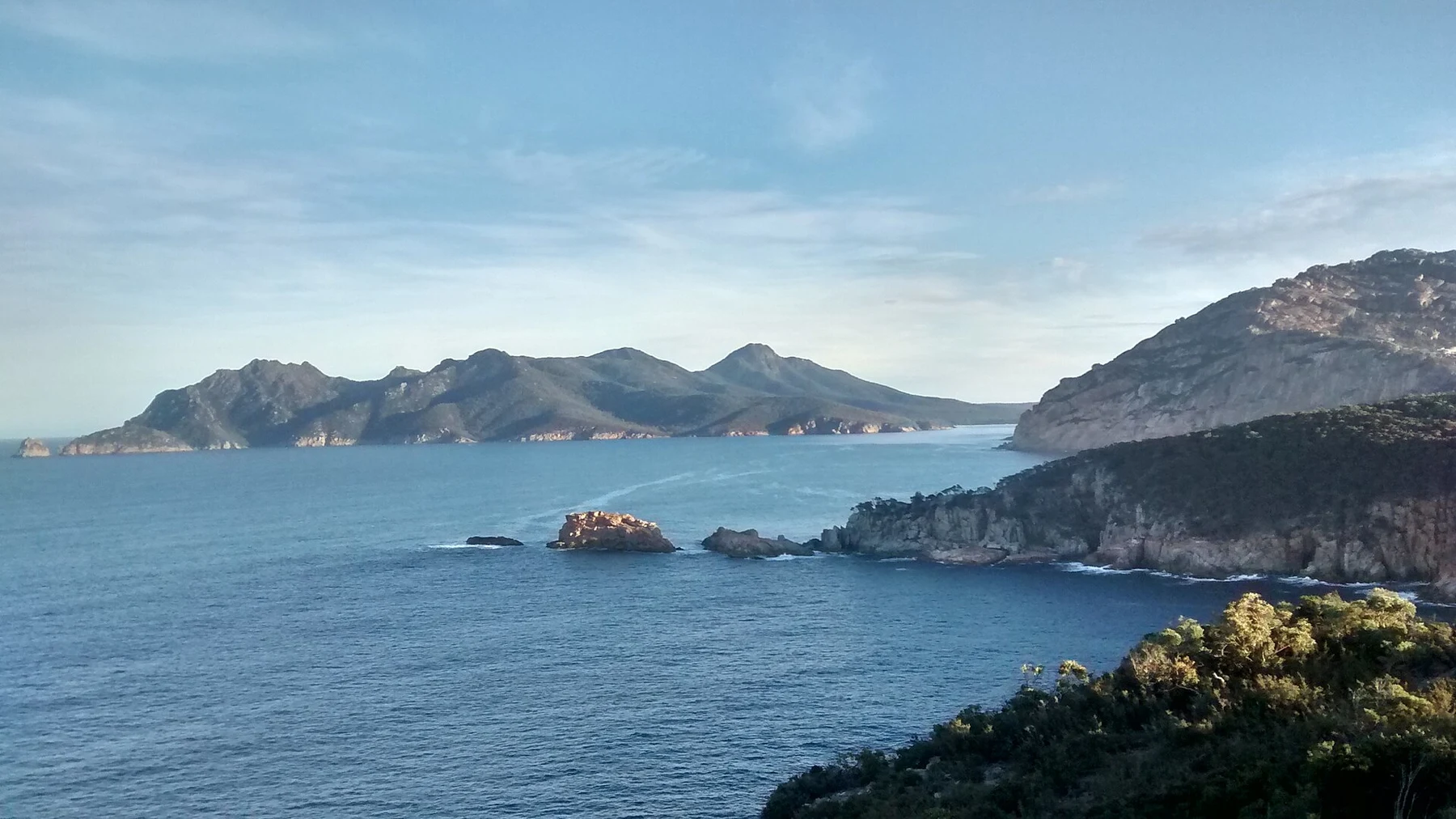 Vue sur la côte depuis le phare de Cape Tourville.